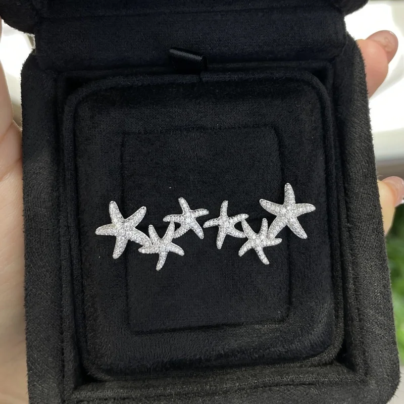 Серьги-гвоздики Follow Cloud 0,77 карата с муассанитом и бриллиантами и звездами для женщин, серьги-гвоздики из стерлингового серебра 925 пробы, позолоченные 18 карат, ювелирные изделия
Серьги-гвоздики Follow Cloud 0,77 карата с муассанитом и бриллиантами и звездами для женщин, серьги-гвоздики из стерлингового серебра 925 пробы, позолоченные 18 карат, ювелирные изделия