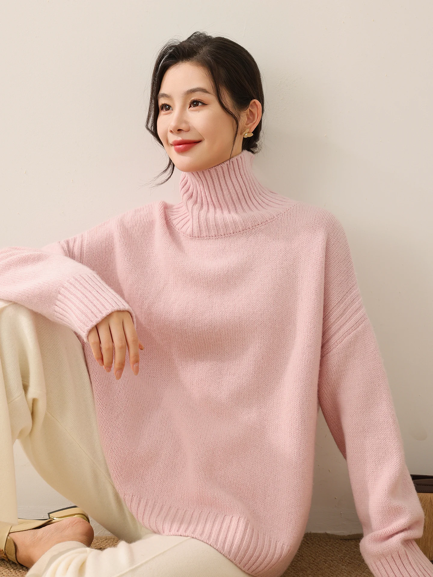 Autumn Winter 100% Merino Wool Soft Thickening Pullover Women High Neck Sweater Solid Color Basis Casual Knitted Soft Loose Tops
Autumn Winter 100% Merino Wool Soft Thickening Pullover Women High Neck Sweater Solid Color Basis Casual Knitted Soft Loose Tops