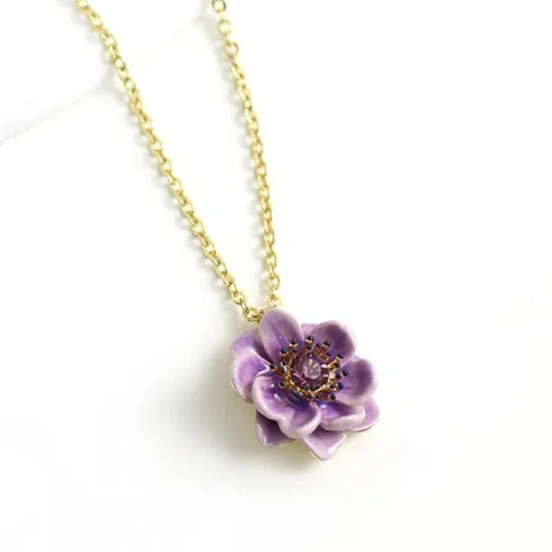 Painted Enamel Purple Flower Necklace Light Luxury Niche Summer Collarbone Chain Women Fashion Versatile High-end Necklace Trend
Painted Enamel Purple Flower Necklace Light Luxury Niche Summer Collarbone Chain Women Fashion Versatile High-end Necklace Trend