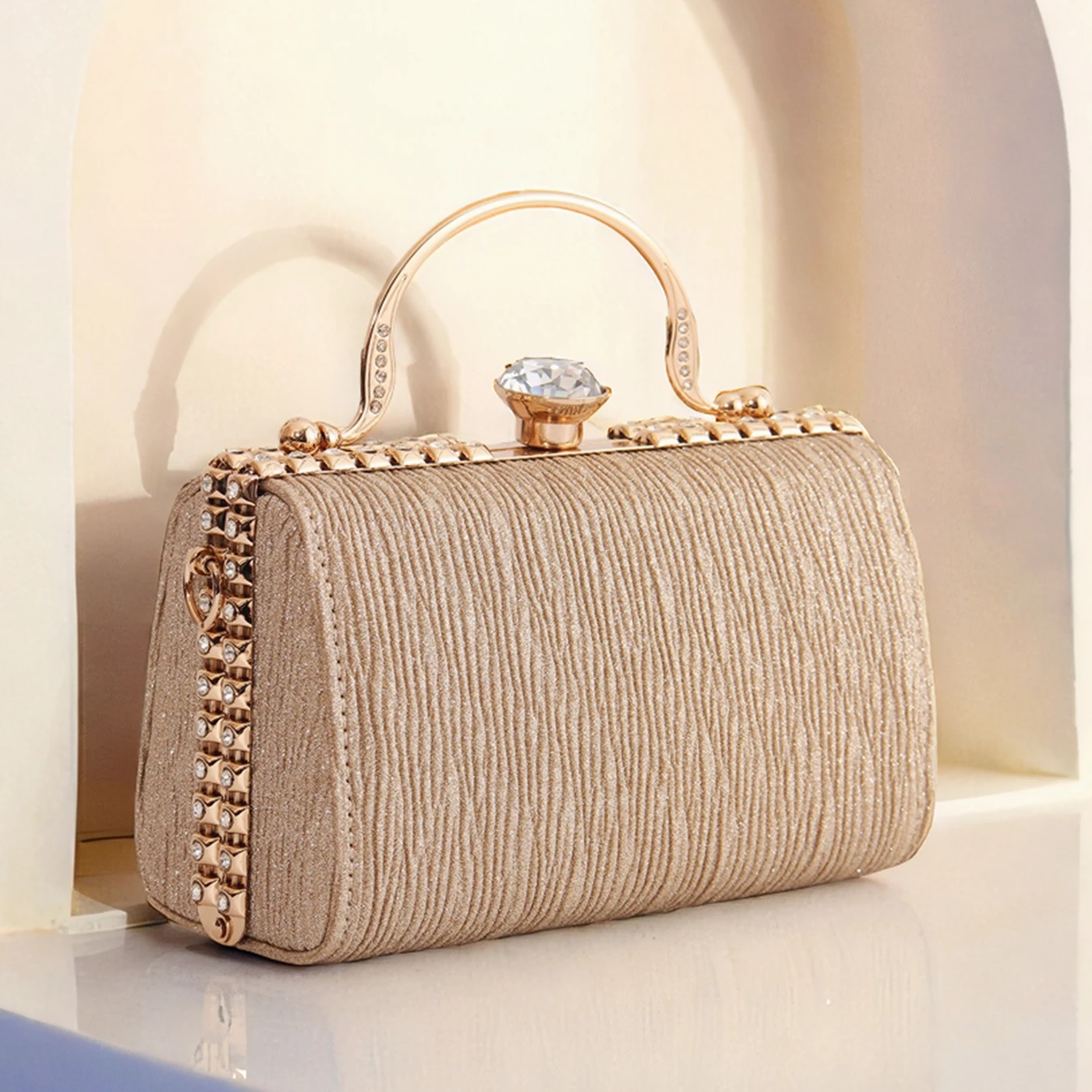 Elegant Pleated Glitter Handbag,Rhinestone Clasp Ladies Evening Bag,Fashion Chain Shoulder Bag,Large Capacity Clutch Bag
Elegant Pleated Glitter Handbag,Rhinestone Clasp Ladies Evening Bag,Fashion Chain Shoulder Bag,Large Capacity Clutch Bag