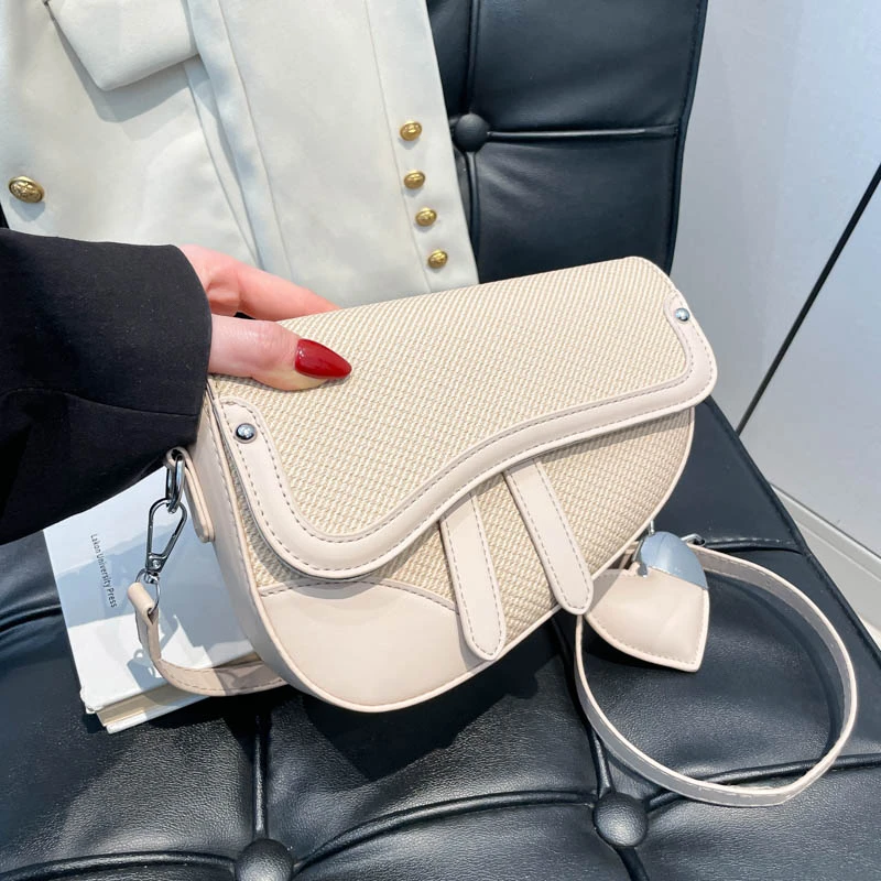 Fashionable women's trendy new bag cover saddle bag shoulder bag crossbody bag сумка женская sac à main femme bags for woman
Fashionable women's trendy new bag cover saddle bag shoulder bag crossbody bag сумка женская sac à main femme bags for woman