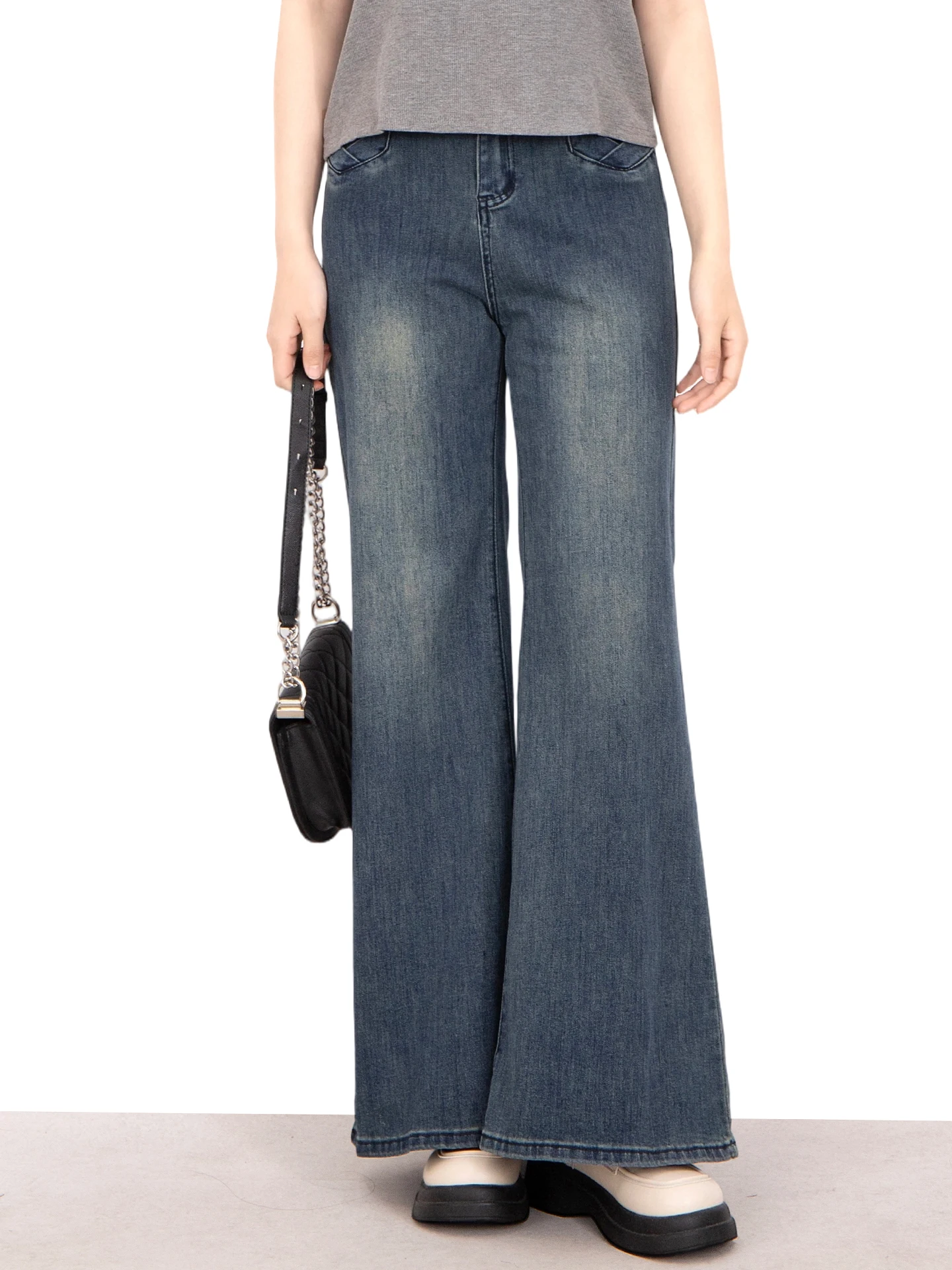 High Waist Flared Jeans plus Size Wide Leg Pants Comfortable Loose Fit Retro Versatile Non-Matching Leggings for plus Size Women
High Waist Flared Jeans plus Size Wide Leg Pants Comfortable Loose Fit Retro Versatile Non-Matching Leggings for plus Size Women