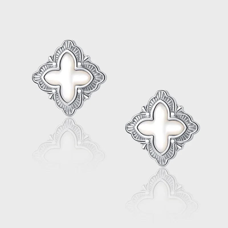 S925 Sterling Silver Retro Four-leaf Clover White Shell Stud Earrings Women's Fashionable High-end Earrings, Daily Wear Jewelry
S925 Sterling Silver Retro Four-leaf Clover White Shell Stud Earrings Women's Fashionable High-end Earrings, Daily Wear Jewelry