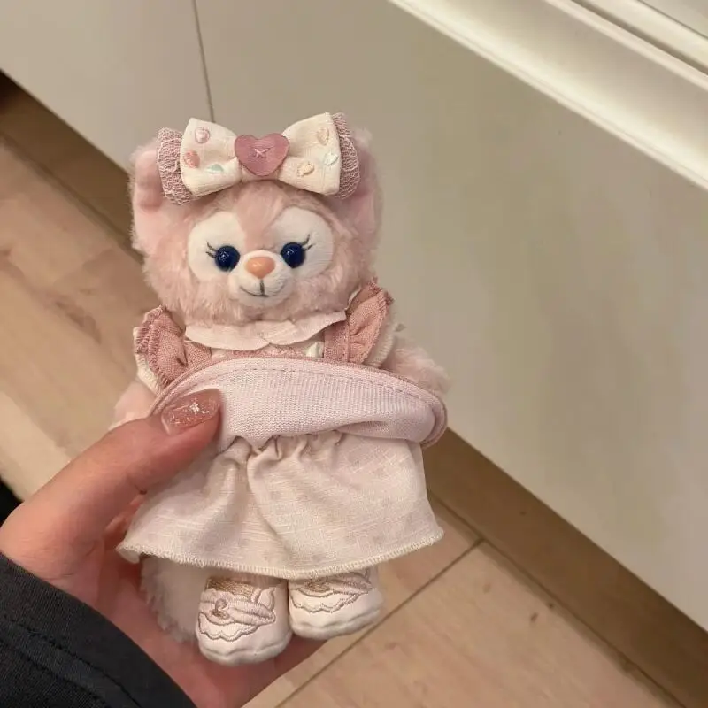 Disney Linabell Pink Princess Dress Bow Hair Accessory Plush Toy Car Keychain Backpack Pendant Decoration Girl's Birthday Gift
Disney Linabell Pink Princess Dress Bow Hair Accessory Plush Toy Car Keychain Backpack Pendant Decoration Girl's Birthday Gift