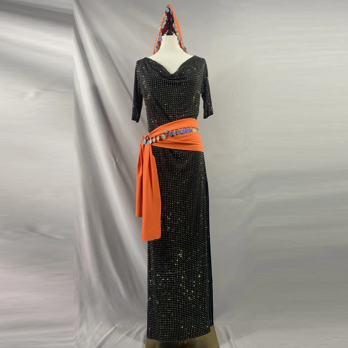 Black Belly Dance Multicolor Full Diamond Robe Orange Headband Belt Oriental Dance Baladi Shabbi Robe Set
Black Belly Dance Multicolor Full Diamond Robe Orange Headband Belt Oriental Dance Baladi Shabbi Robe Set