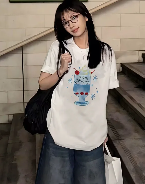 Korean Fashion Ice Cream Print Short Sleeve T-shirt Retro Soda Crew Neck Tee Casual Cute Food Graphic Top for Women Girl Y2K Top
Korean Fashion Ice Cream Print Short Sleeve T-shirt Retro Soda Crew Neck Tee Casual Cute Food Graphic Top for Women Girl Y2K Top