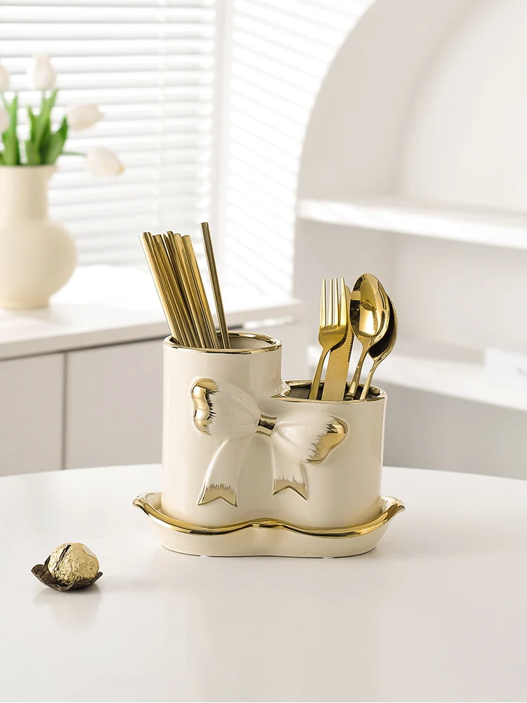 Chopsticks Basket Ceramic Creative Bow Decoration Knife Fork Spoon Draining Basket Kitchen Tableware Storage Rack Simple Modern
Chopsticks Basket Ceramic Creative Bow Decoration Knife Fork Spoon Draining Basket Kitchen Tableware Storage Rack Simple Modern