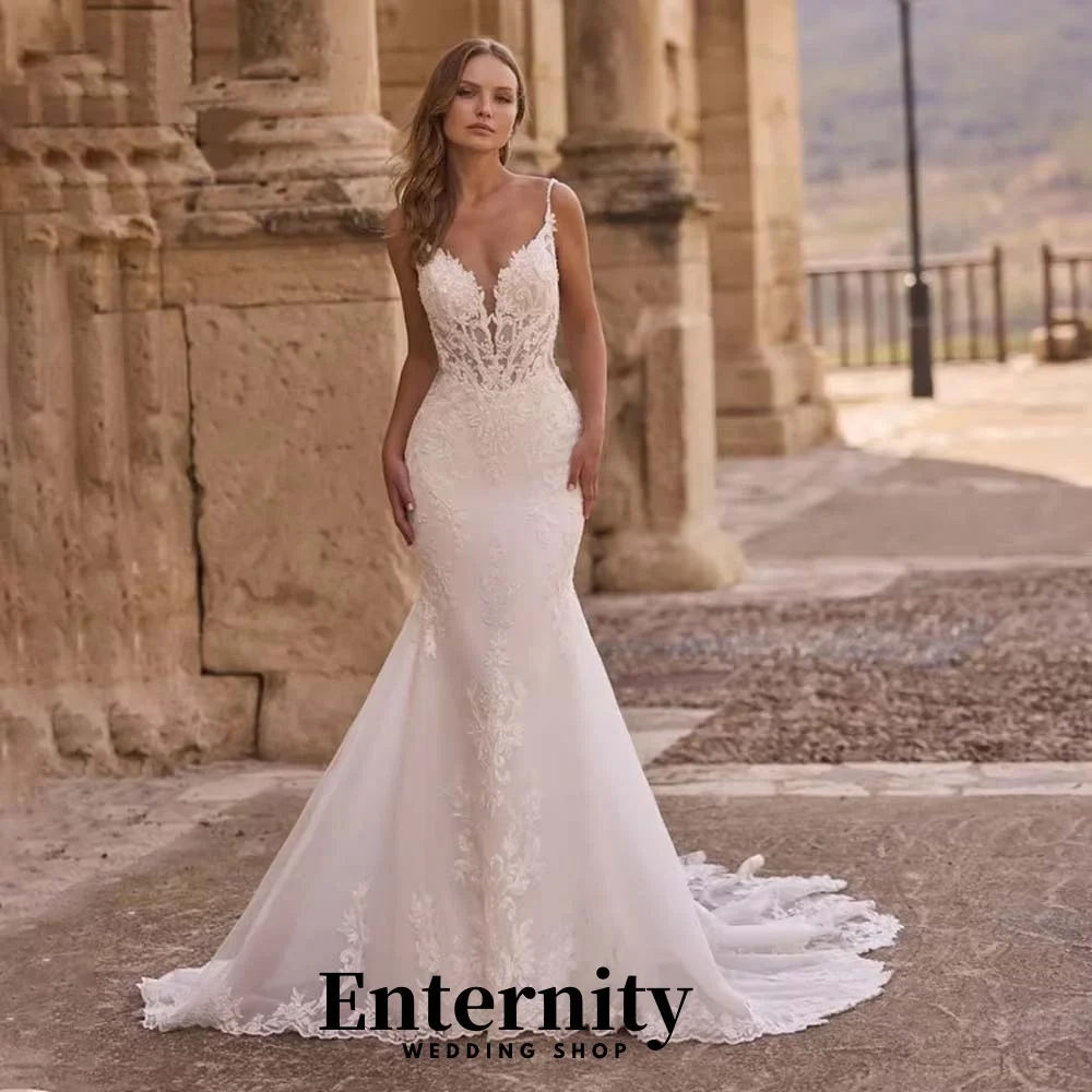 Customized Charming Lace Applique Wedding Dress Exquisite V-neck Bridal Gown Spaghetti Strap Wedding Gown Vestidos De Novia
Customized Charming Lace Applique Wedding Dress Exquisite V-neck Bridal Gown Spaghetti Strap Wedding Gown Vestidos De Novia