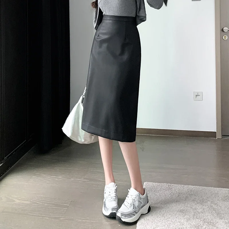 PU Mid-Long Skirt Vintage Black Skirt 2024 Autumn Korean Fashion Clothing Office Lady Slim Leather Skirt OL High Waisted Skirts
PU Mid-Long Skirt Vintage Black Skirt 2024 Autumn Korean Fashion Clothing Office Lady Slim Leather Skirt OL High Waisted Skirts