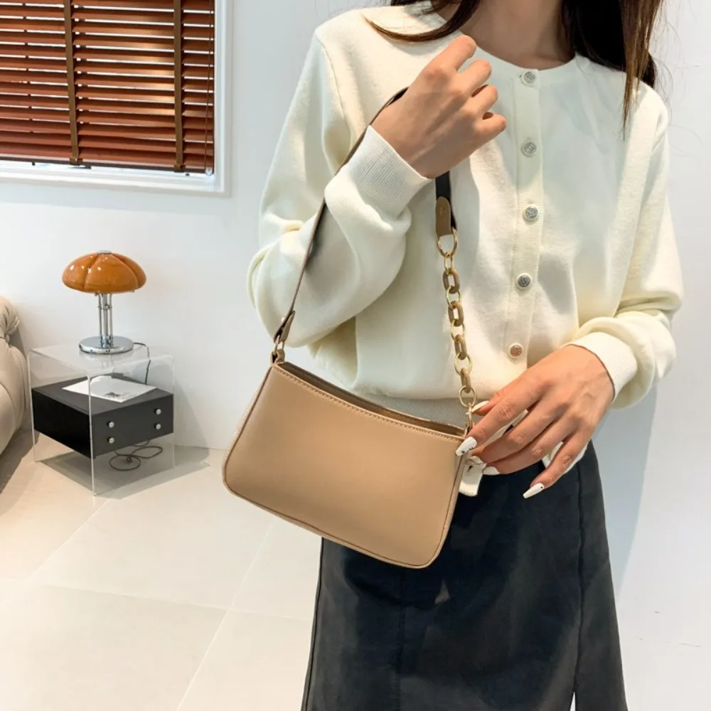 Elegant Zipper PU Leather Handbag Square Solid Color Chain Shoulder Bag Phone Bag Large Capacity Women Underarm Bag Ladies
Elegant Zipper PU Leather Handbag Square Solid Color Chain Shoulder Bag Phone Bag Large Capacity Women Underarm Bag Ladies
