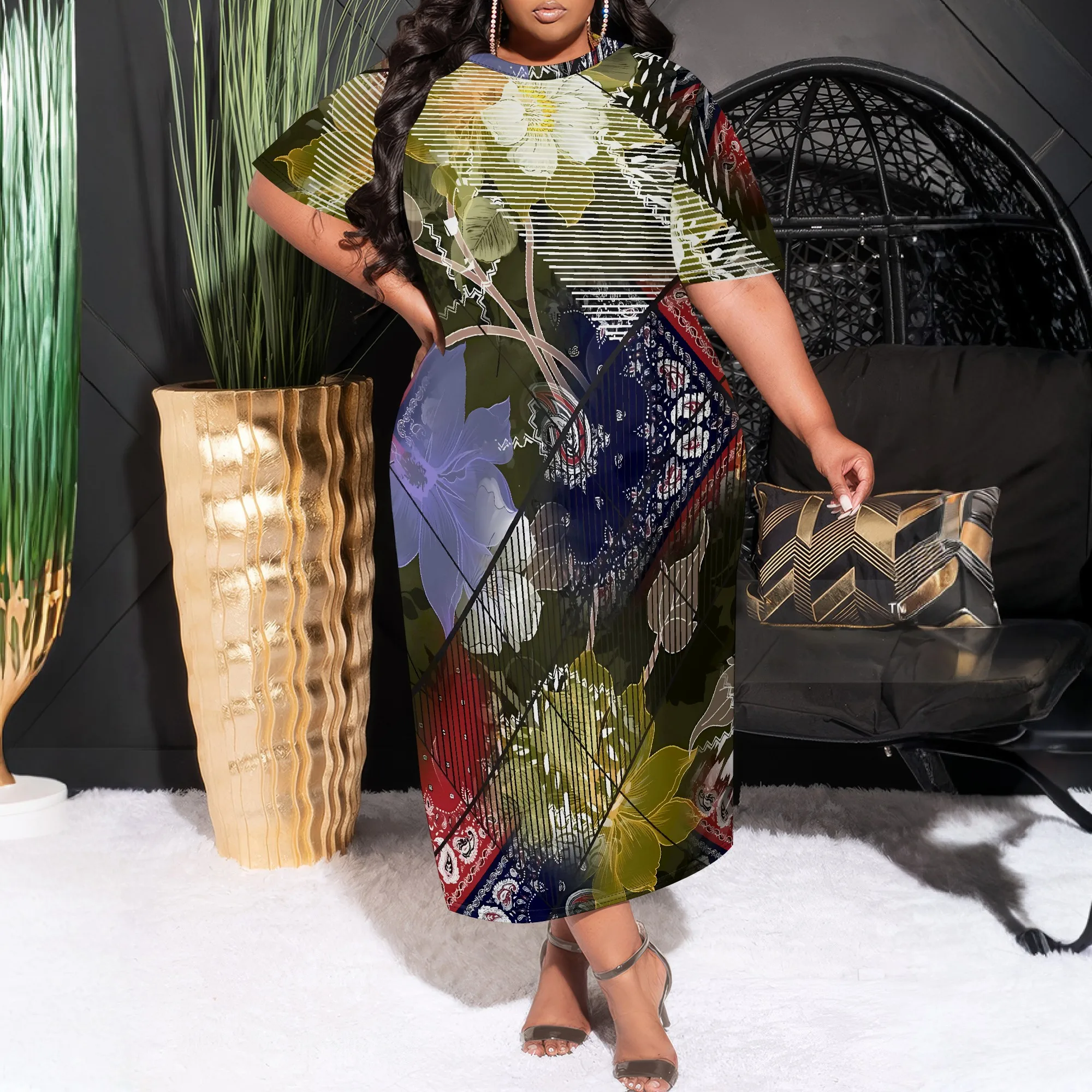 Plus Size Patchwork Floral Midi Dress for Women Ethnic Style Short Sleeve Casual Maxi Dress
Plus Size Patchwork Floral Midi Dress for Women Ethnic Style Short Sleeve Casual Maxi Dress