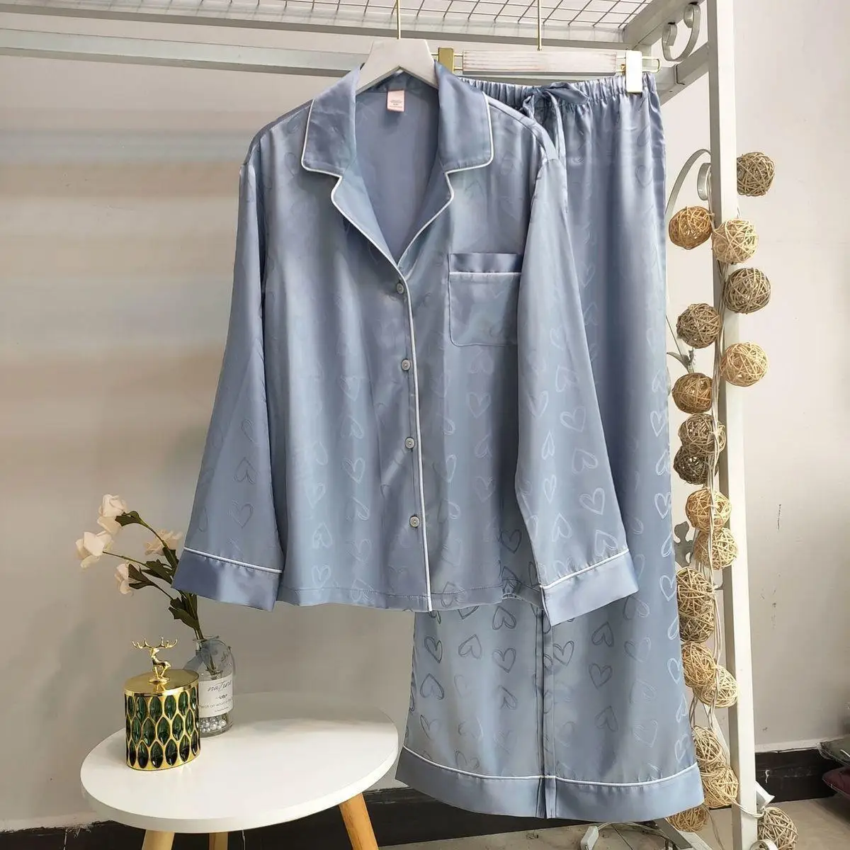 Silk Pajamas for Women Print Sleepwear Sweet All-match Baggy Home Casual Students Korean Style Aesthetic Soft Classic Clothes
Silk Pajamas for Women Print Sleepwear Sweet All-match Baggy Home Casual Students Korean Style Aesthetic Soft Classic Clothes