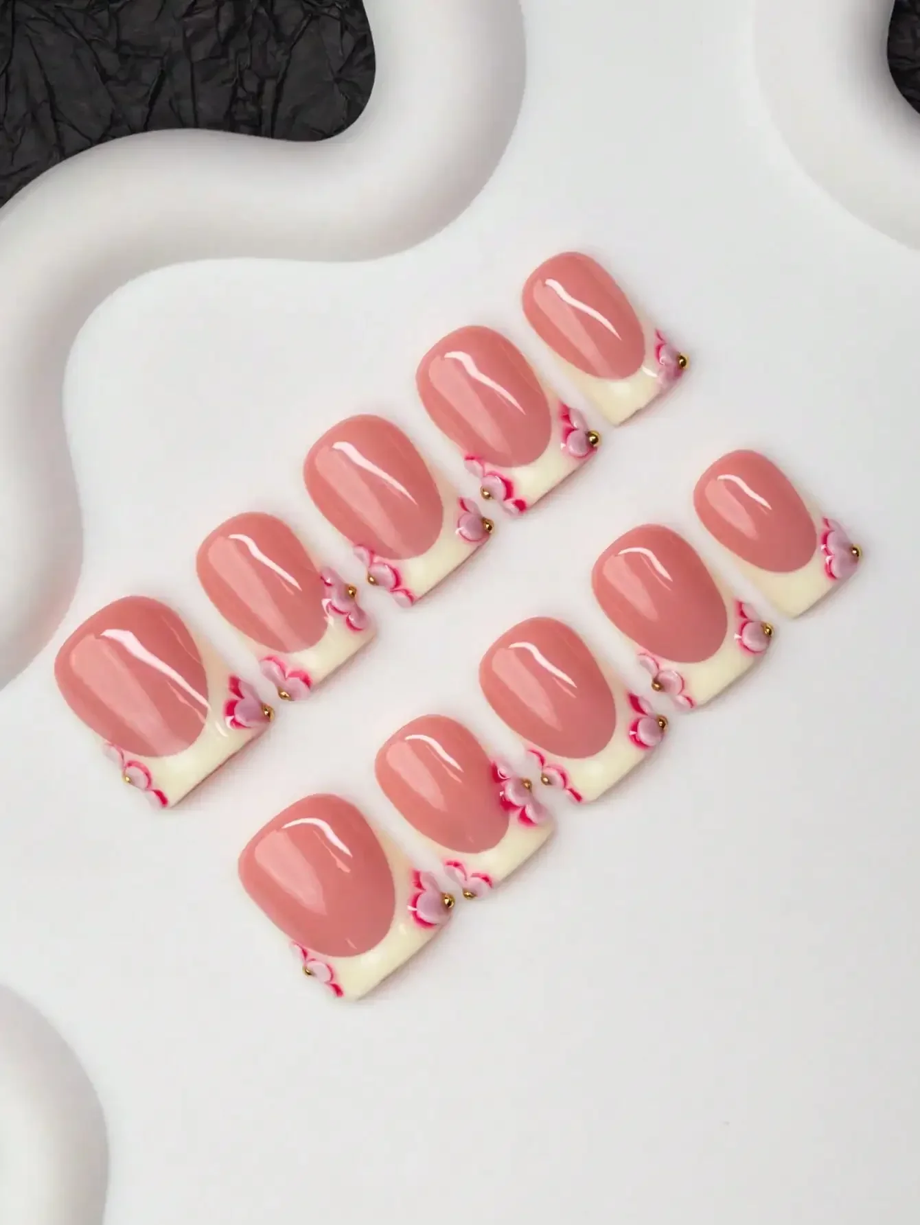10pcs/Set Handmade Square Nail Tips, Y2K Baddie Style, Nude & Yellow Color With French Tips, Carved Floral Design, Suitable For
10pcs/Set Handmade Square Nail Tips, Y2K Baddie Style, Nude & Yellow Color With French Tips, Carved Floral Design, Suitable For