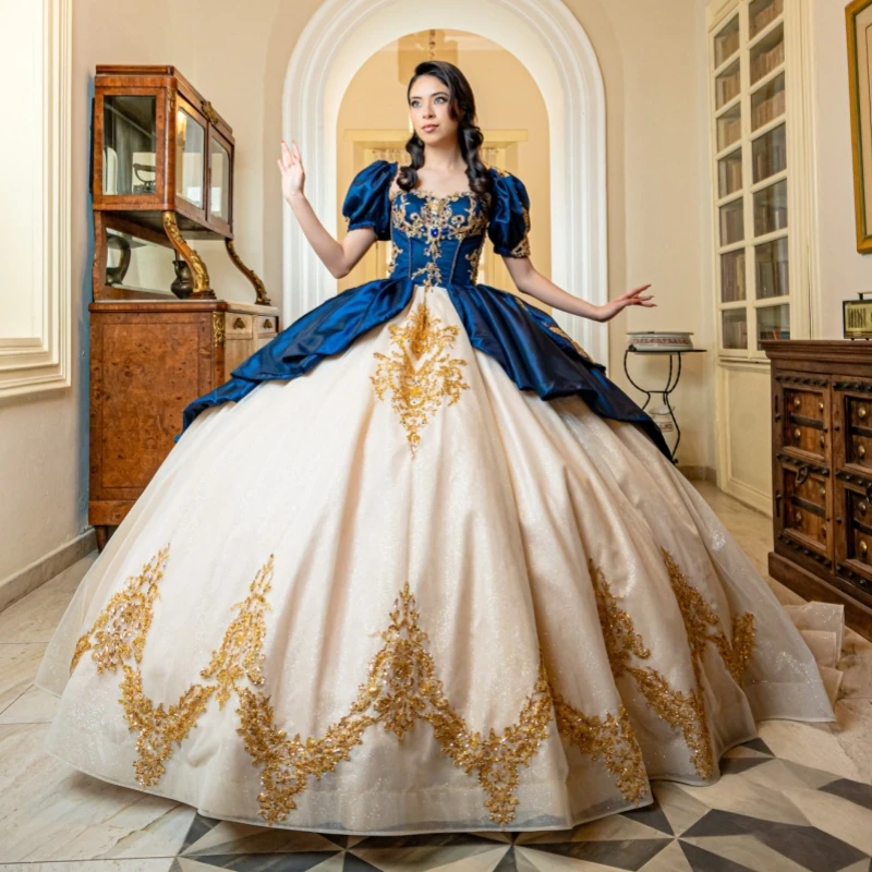 Champagne Shiny Quinceanera Dresses Ball Gown Off The Shoulder Gold Applique Lace Beading Tull Sweet 16 Dress Vestidos 15 De
Champagne Shiny Quinceanera Dresses Ball Gown Off The Shoulder Gold Applique Lace Beading Tull Sweet 16 Dress Vestidos 15 De