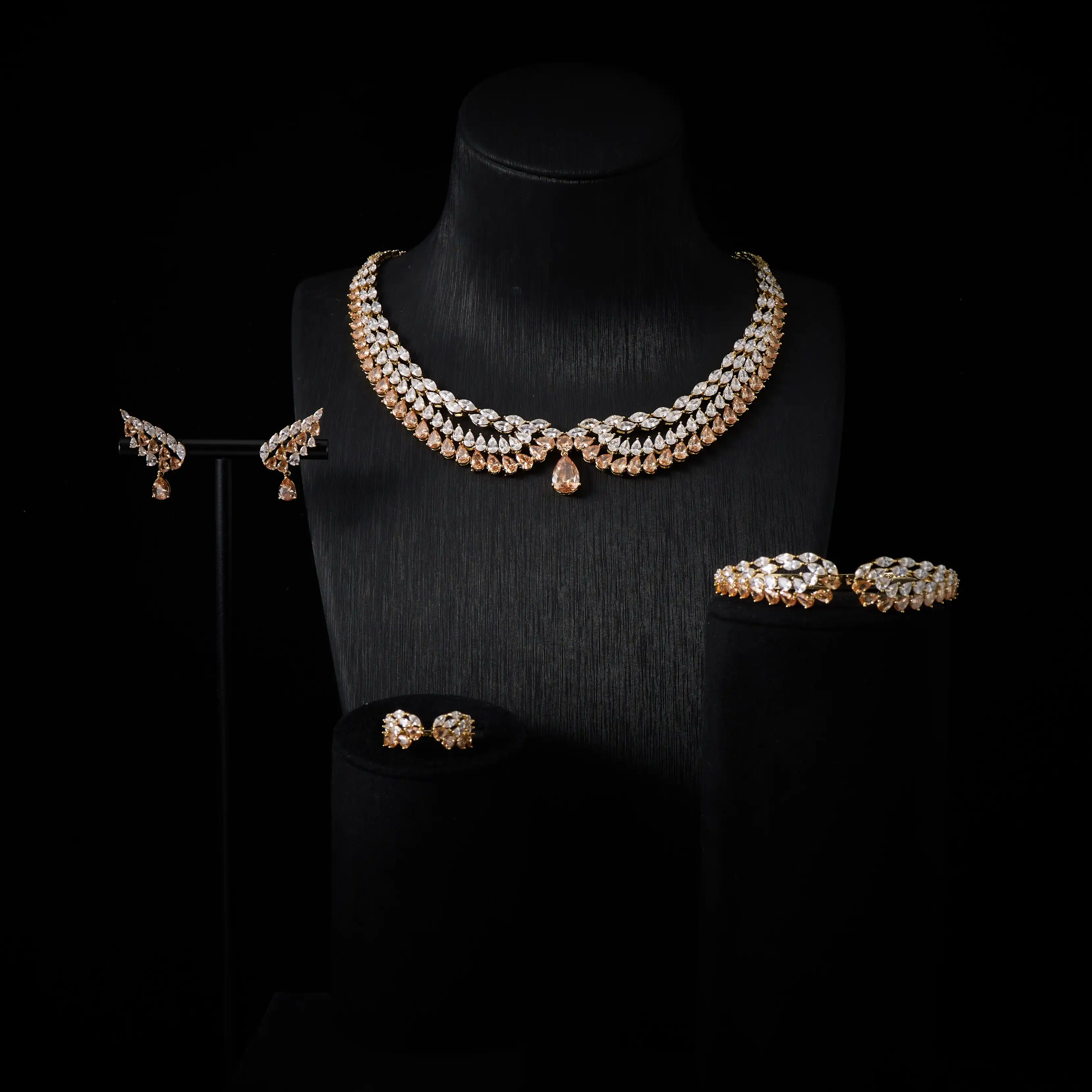 241203 Luxury Bridal Cubic Zirconia Necklace Set for Women Dubai Jewelry Sets Wed Jewelri Wedding & Engagement musulman ens
241203 Luxury Bridal Cubic Zirconia Necklace Set for Women Dubai Jewelry Sets Wed Jewelri Wedding & Engagement musulman ens