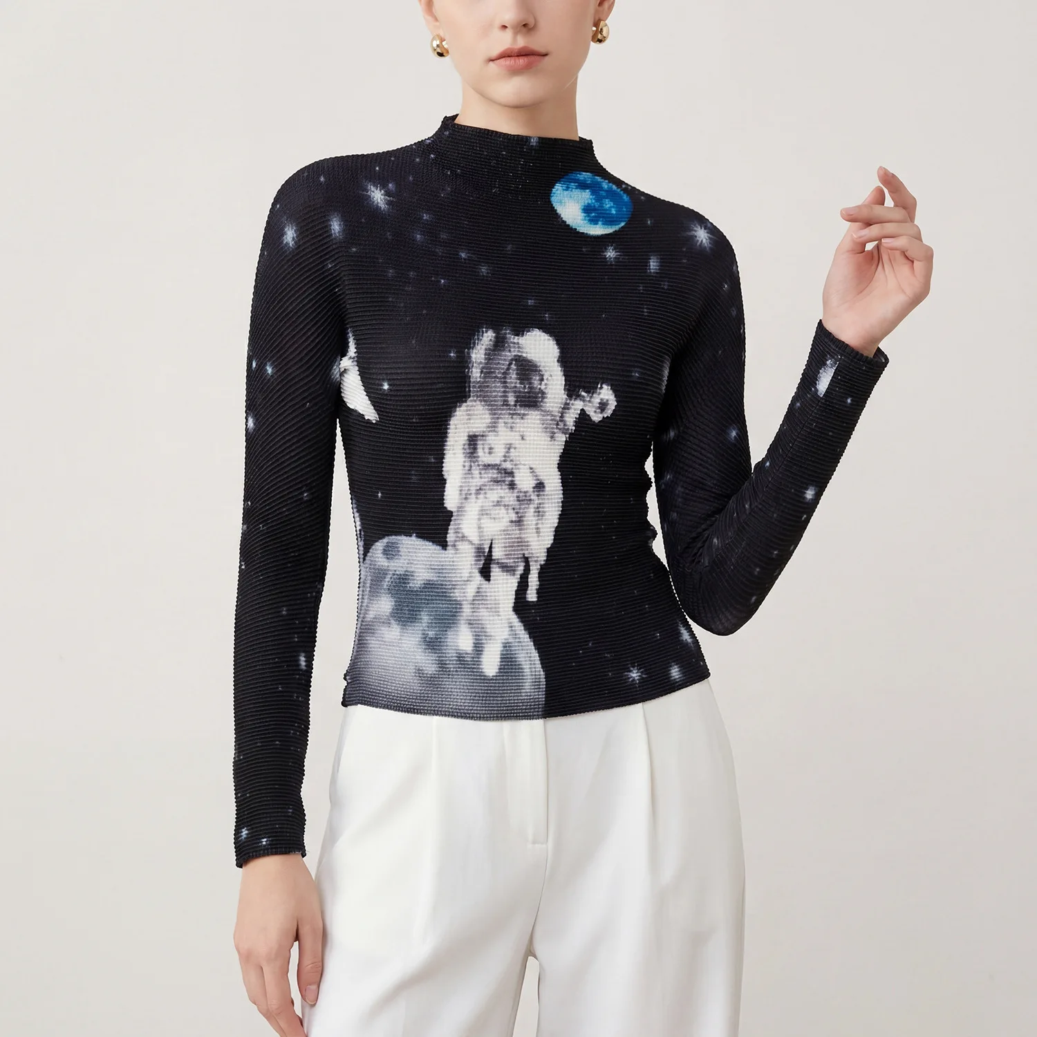 Miyake Pleated Print Long Sleeve T-shirt 2026 Fashion Printed Traveling To Space Stretchy Skinny Half Turtleneck Top Women's
Miyake Pleated Print Long Sleeve T-shirt 2026 Fashion Printed Traveling To Space Stretchy Skinny Half Turtleneck Top Women's