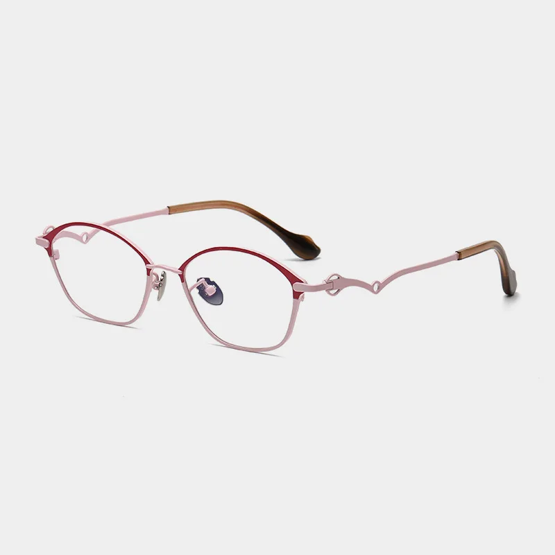 New advanced color matching glasses frame ultra-light pure titanium glasses frame can be equipped with prescription glasses.
New advanced color matching glasses frame ultra-light pure titanium glasses frame can be equipped with prescription glasses.