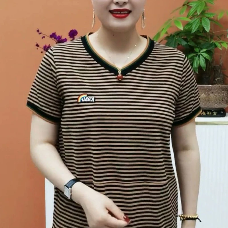 Summer Woman Vintage Striped Short Sleeve T-shirts Fashion Casual Female Clothing Tees New Versatile V-Neck Thin Loose Tops 2024
Summer Woman Vintage Striped Short Sleeve T-shirts Fashion Casual Female Clothing Tees New Versatile V-Neck Thin Loose Tops 2024