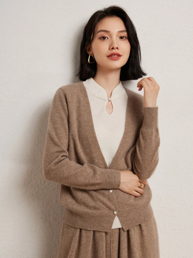 Autumn Winter Women 100% Cashmere Knitwear Pullover Sweater Two Fake Sweater With Contrasting Colors New Chinese Style Buckle
Autumn Winter Women 100% Cashmere Knitwear Pullover Sweater Two Fake Sweater With Contrasting Colors New Chinese Style Buckle