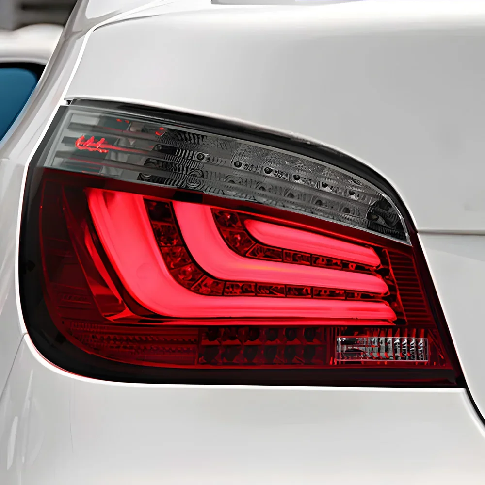 Для BMW 5 серии E60 2003-2010 светодиодные автомобильные задние фонари в сборе, обновление, мигающие задние фонари, аксессуары для инструментов Plug and play
Для BMW 5 серии E60 2003-2010 светодиодные автомобильные задние фонари в сборе, обновление, мигающие задние фонари, аксессуары для инструментов Plug and play