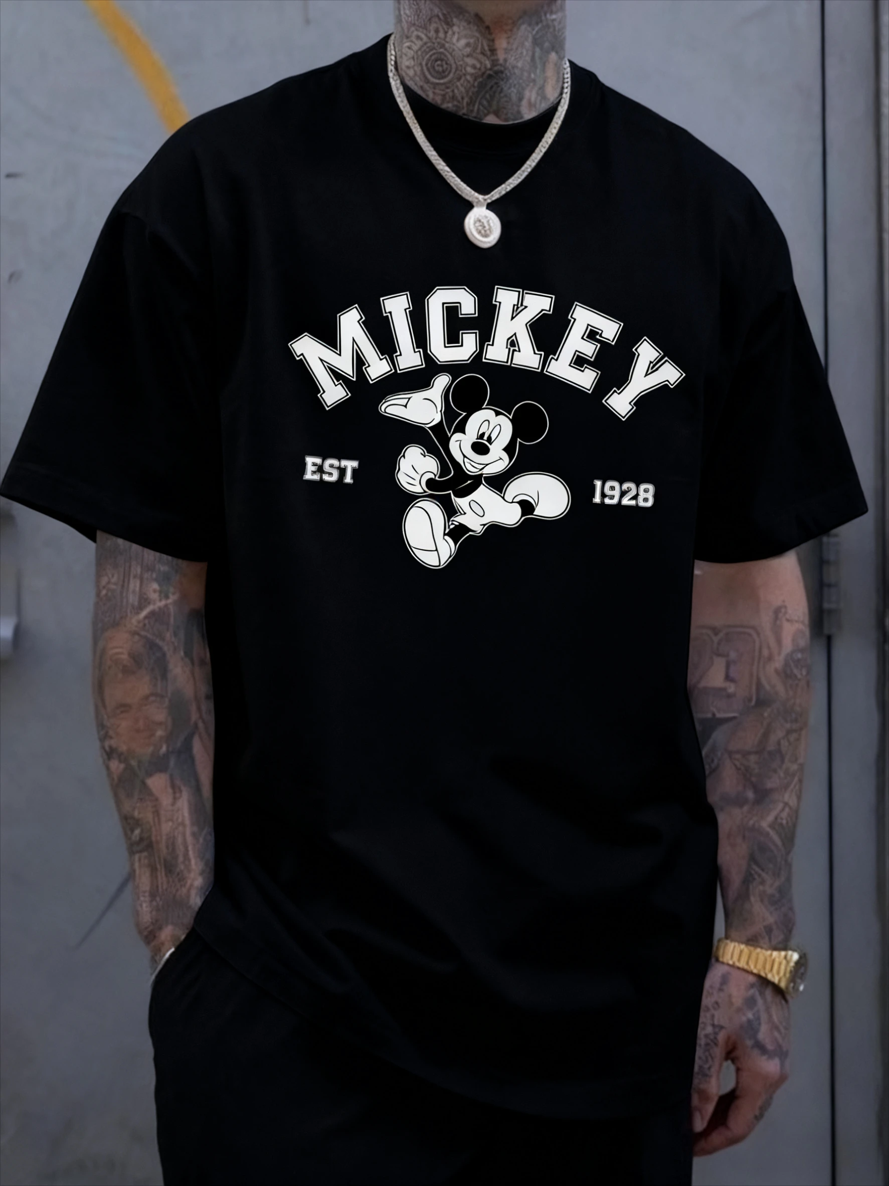 Мужские и женские футболки с короткими рукавами и мультяшным принтом Disney Mickey Est 1988, повседневные летние хлопковые свободные футболки, дышащие топы для отдыха
Мужские и женские футболки с короткими рукавами и мультяшным принтом Disney Mickey Est 1988, повседневные летние хлопковые свободные футболки, дышащие топы для отдыха