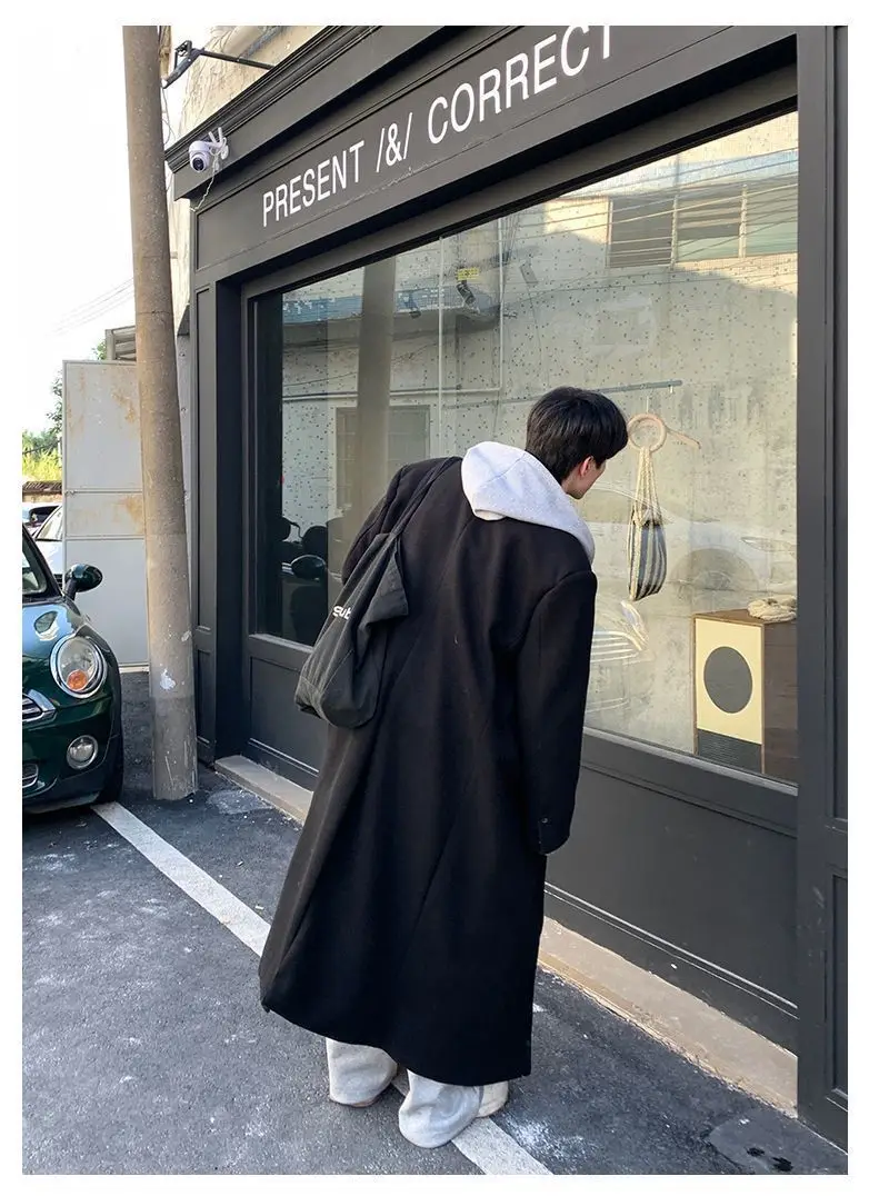 Пальто из шерстяной смеси, желтое, мужское, с рукавами-крылышками, с рюшами, свободного кроя, объемное, просторное, вместительное, объемное, пышное, нарядное.
Пальто из шерстяной смеси, желтое, мужское, с рукавами-крылышками, с рюшами, свободного кроя, объемное, просторное, вместительное, объемное, пышное, нарядное.