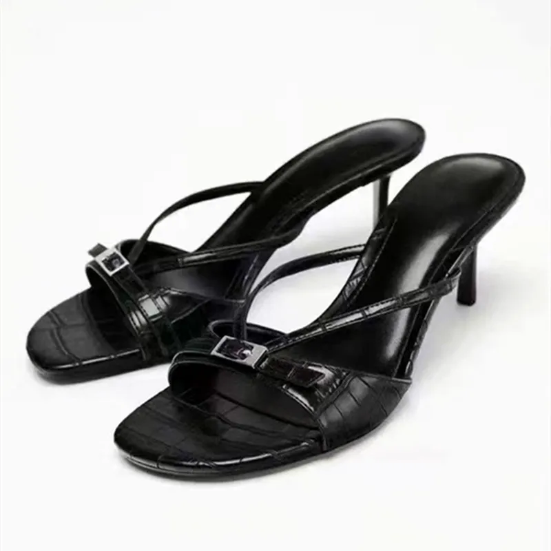 2026 Summer Embossed Top Design Slippers Women Sexy Peep Toe Heeled Sandals for Ladies Elegant Cross Strap Buckle High Heels
2026 Summer Embossed Top Design Slippers Women Sexy Peep Toe Heeled Sandals for Ladies Elegant Cross Strap Buckle High Heels