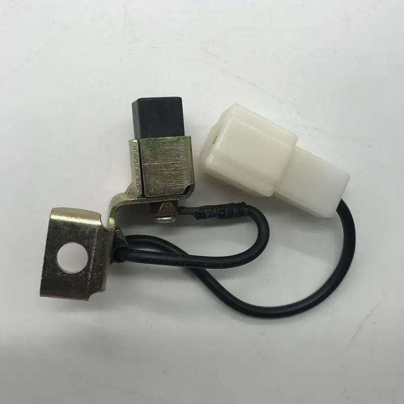 Auto parts High quality for JAC Refine brake switch hand brake light switch hand brake pull rod switch hand brake switch
Auto parts High quality for JAC Refine brake switch hand brake light switch hand brake pull rod switch hand brake switch