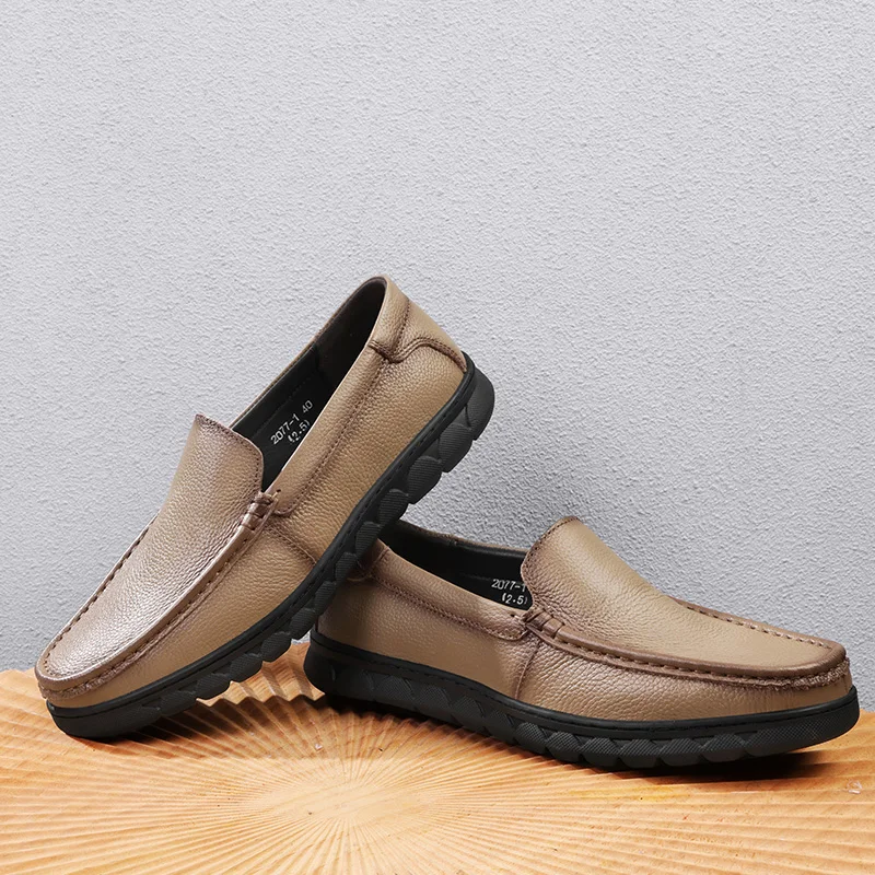 Мужские классические лоферы. Удобный и качественный повседневный стиль. Повседневная рабочая деловая офисная кожаная обувь для взрослых больших размеров.
Мужские классические лоферы. Удобный и качественный повседневный стиль. Повседневная рабочая деловая офисная кожаная обувь для взрослых больших размеров.