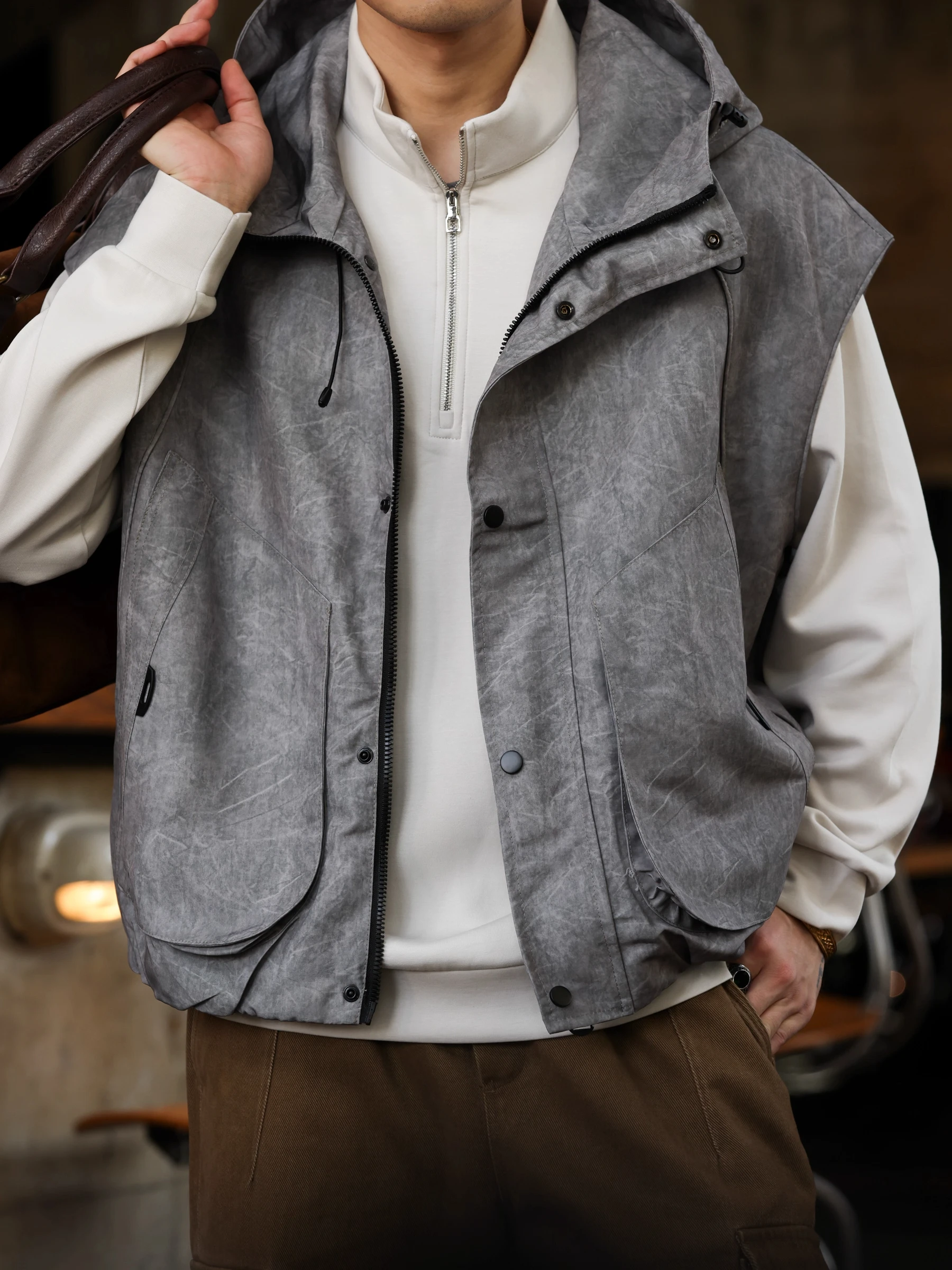 Large Size American Retro Svel Jaet Coat Men's Autumn Winter New Design Outdoor Functional Hooded oulder Vest
Large Size American Retro Svel Jaet Coat Men's Autumn Winter New Design Outdoor Functional Hooded oulder Vest