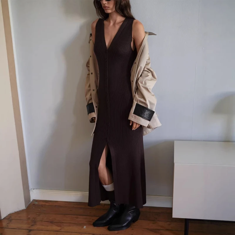 TARUXY V-Neck Sleeveless Knit Dress Women Elegant Ribbed Fitted Vest Knit Dress 2026 Summer New Female Commuting Fashion Dress
TARUXY V-Neck Sleeveless Knit Dress Women Elegant Ribbed Fitted Vest Knit Dress 2026 Summer New Female Commuting Fashion Dress