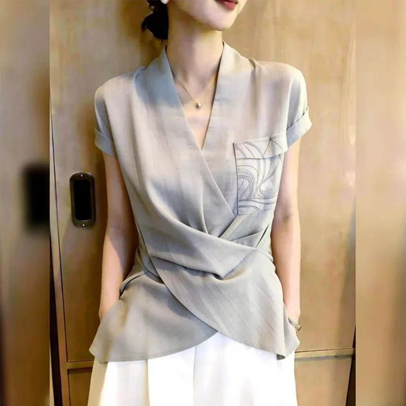 Summer Women's Short Sleeve Blouse New Thin Important Occasion Fashion Unique Beautiful Women's Shirt
Summer Women's Short Sleeve Blouse New Thin Important Occasion Fashion Unique Beautiful Women's Shirt