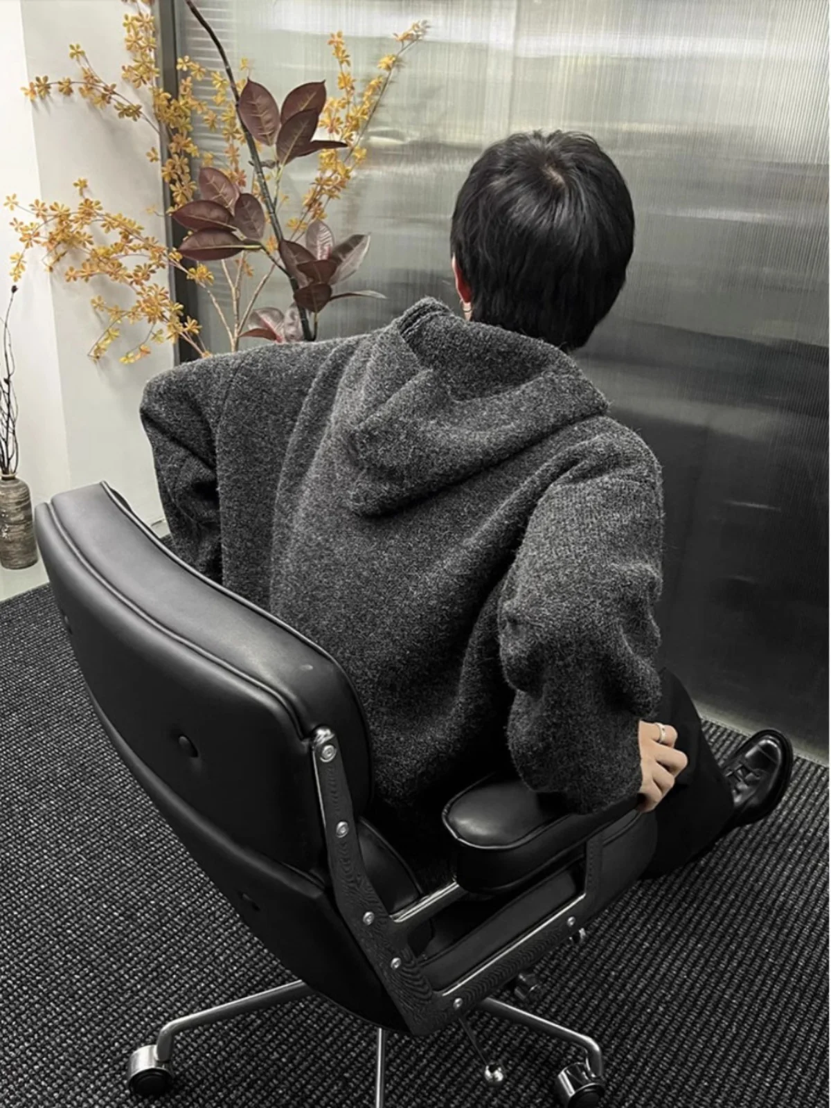 American Retro Hooded Mixed Yarn Double Zipper Knitted Open Cardigan Men's Winter Loose Casual Versatile Sweater Jaet
American Retro Hooded Mixed Yarn Double Zipper Knitted Open Cardigan Men's Winter Loose Casual Versatile Sweater Jaet