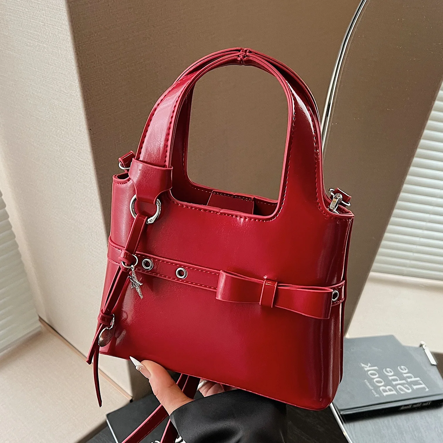 2025 Spring Luxe Mini Bag, Textured Top Handle Purse for Women, Chic Shoulder Crossbody, Versatile Day to Night Tote, Minimalist
2025 Spring Luxe Mini Bag, Textured Top Handle Purse for Women, Chic Shoulder Crossbody, Versatile Day to Night Tote, Minimalist