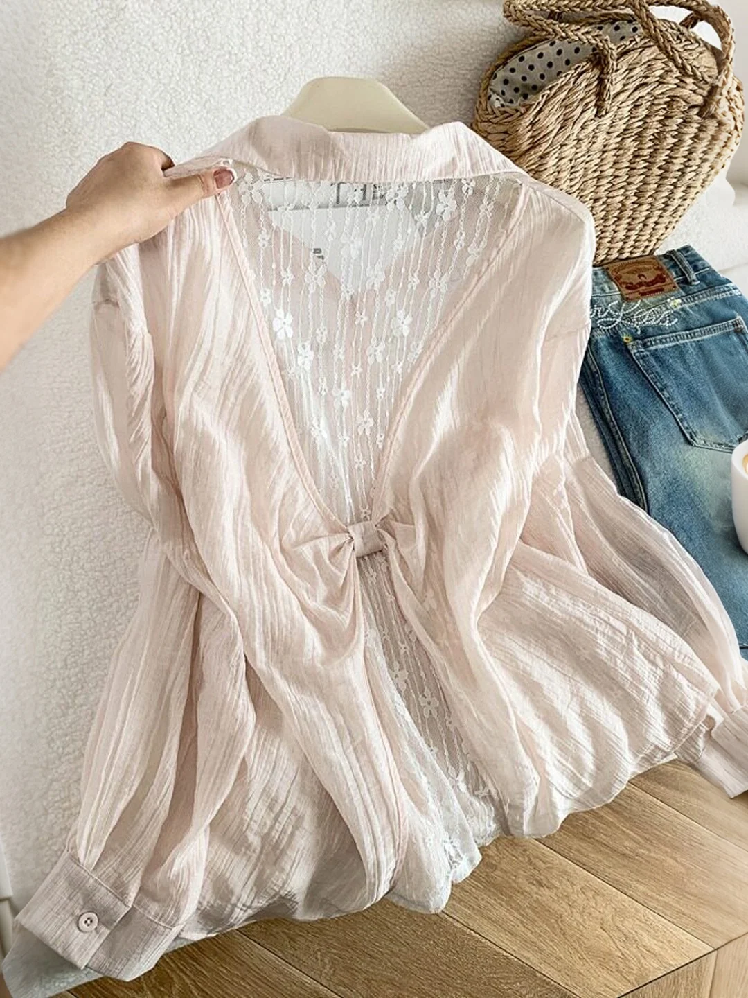 Retro Lace Back Knot Long Sleeve Shirt Women's Summer Elegant Fashionable Top Korean Style Commute Poloshirt
Retro Lace Back Knot Long Sleeve Shirt Women's Summer Elegant Fashionable Top Korean Style Commute Poloshirt