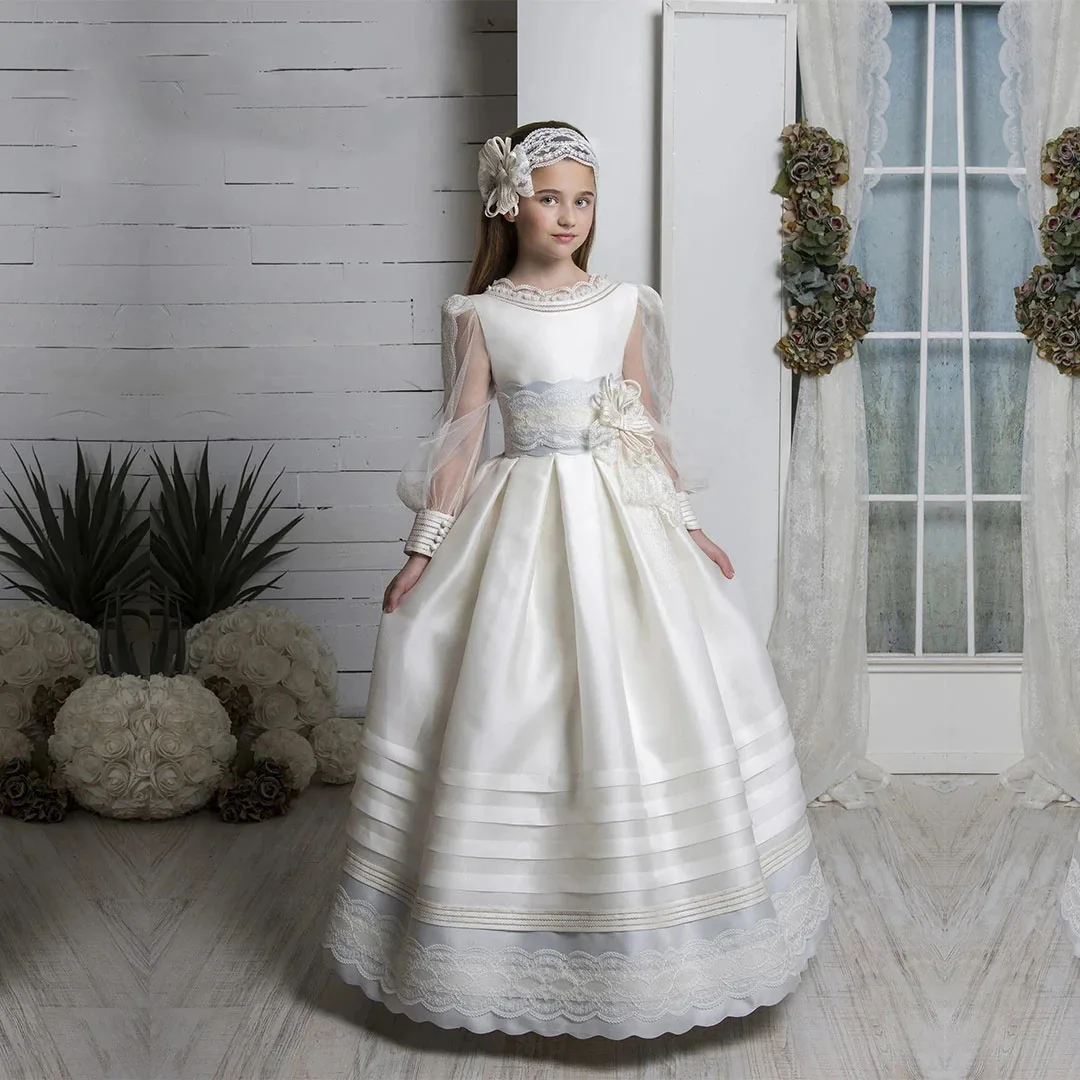 Customized Satin Flower Girl Dresses For Wedding Lace Full Sleeves With Bow Elegant Kids Holy First Communion Banquet Ball Gown
Customized Satin Flower Girl Dresses For Wedding Lace Full Sleeves With Bow Elegant Kids Holy First Communion Banquet Ball Gown