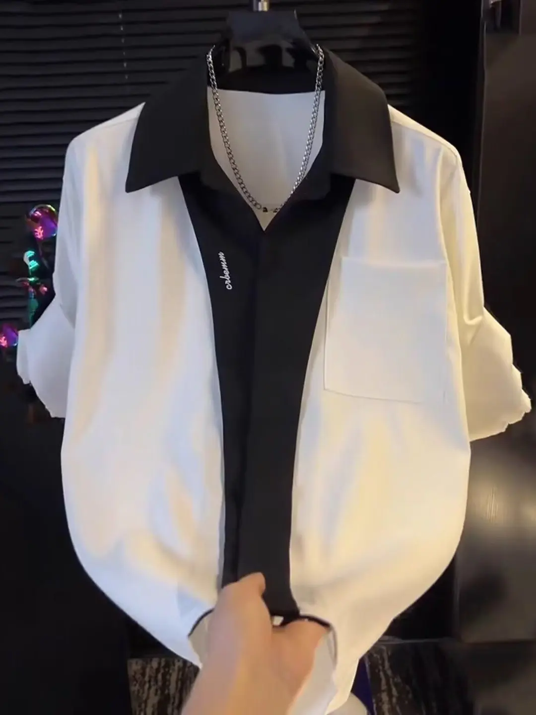 Casual Loose Breathable Short Sleeve Men's Shirt Embroidered Color Block Summer Fashionable Shirt Youth Popular Style
Casual Loose Breathable Short Sleeve Men's Shirt Embroidered Color Block Summer Fashionable Shirt Youth Popular Style