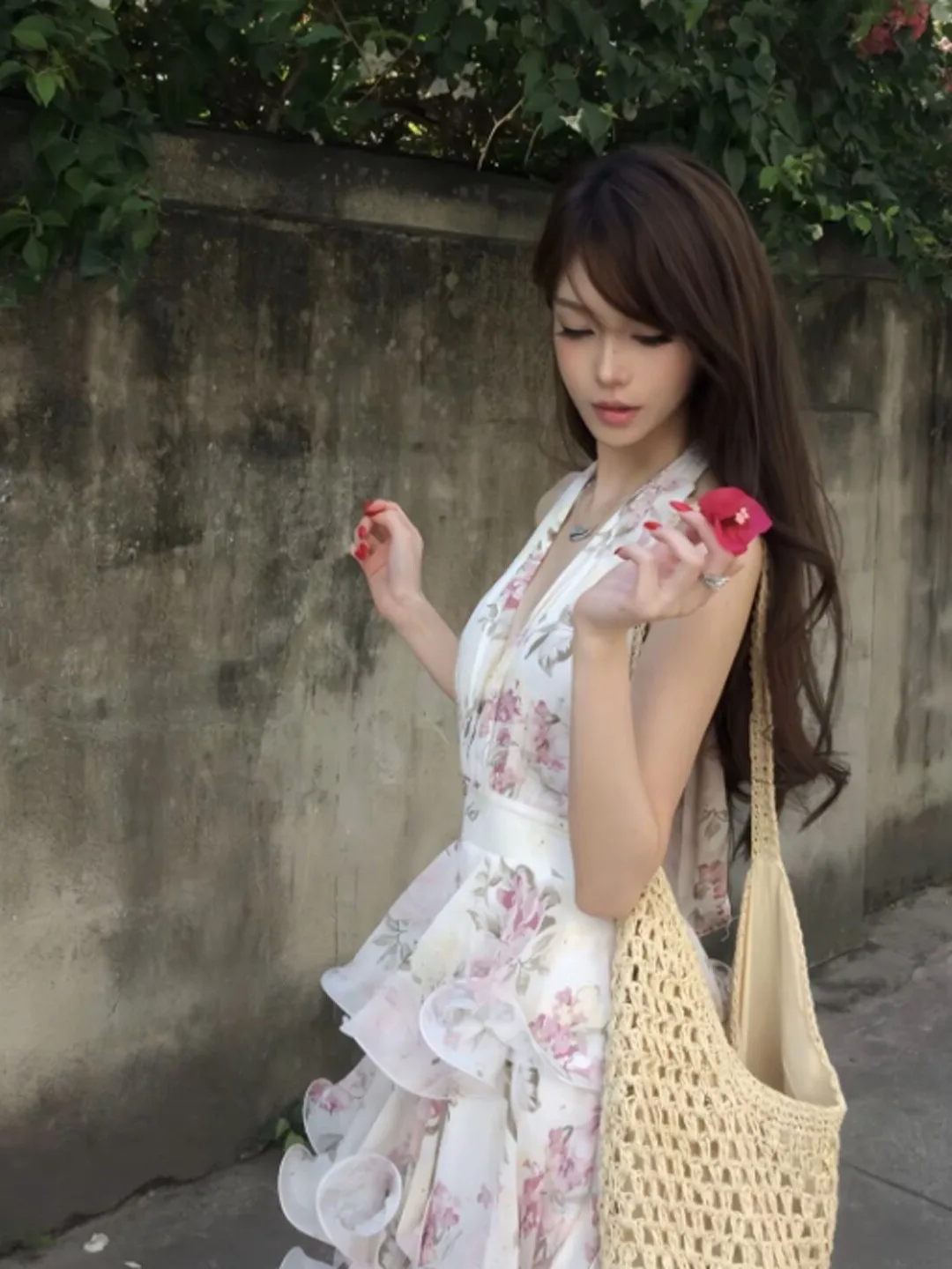 Sweet Floral Print V-Neck Maxi Dress Beachy Summer Gown Gentle Style Off-Shoulder Cotton Cake Skirt Backless Women's Dress
Sweet Floral Print V-Neck Maxi Dress Beachy Summer Gown Gentle Style Off-Shoulder Cotton Cake Skirt Backless Women's Dress