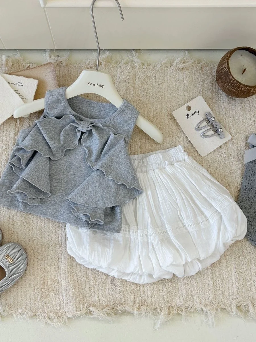 Girls Summer Knot Vest Set Comfortable Bloomers Pants Two Piece Casual Cotton Suit High Waist Shorts Pure Color
Girls Summer Knot Vest Set Comfortable Bloomers Pants Two Piece Casual Cotton Suit High Waist Shorts Pure Color