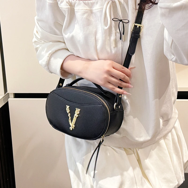 Lightweight Ladies Leather Messenger Bag Shoulder Carry Classic Popular For Women's Elegance Fashion
Lightweight Ladies Leather Messenger Bag Shoulder Carry Classic Popular For Women's Elegance Fashion