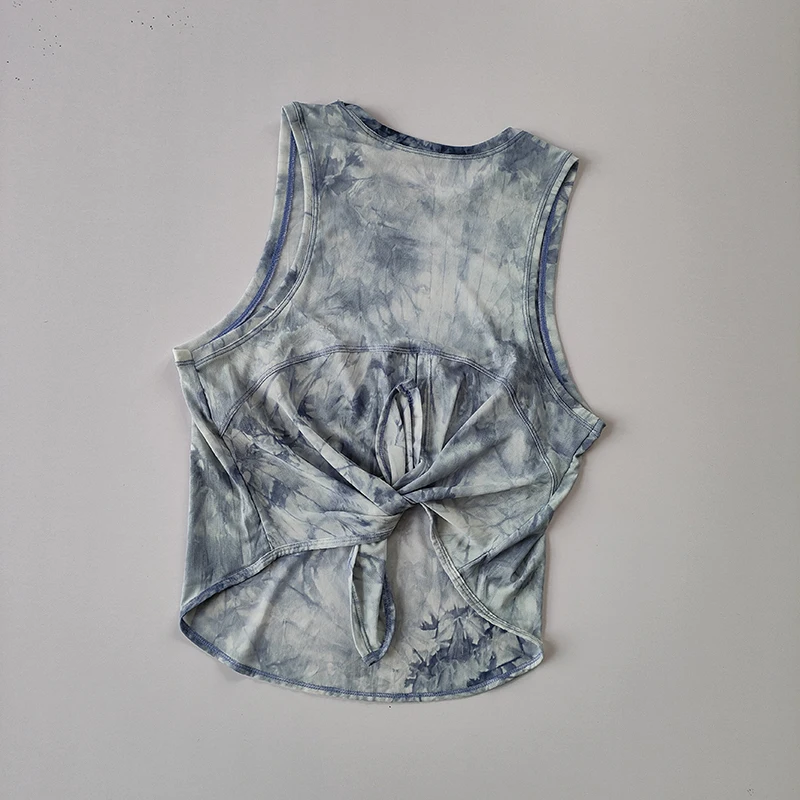 Женская спортивная майка-топ для бега и фитнеса, быстросохнущая, свободного кроя, без рукавов, для йоги, с красивой сетчатой спинкой, для ношения поверх одежды
Женская спортивная майка-топ для бега и фитнеса, быстросохнущая, свободного кроя, без рукавов, для йоги, с красивой сетчатой спинкой, для ношения поверх одежды