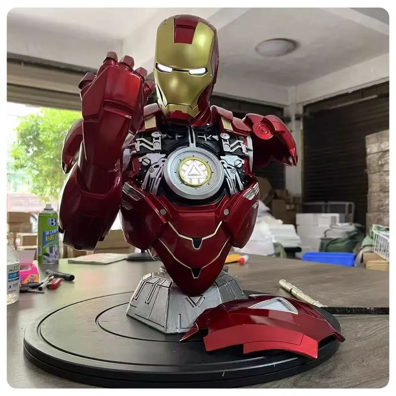 Новая фигурка Железного человека, модель статуи средней длины, нагрудная статуя, Коллекционная игрушка для фанатов Марвел и фигурки героев
Новая фигурка Железного человека, модель статуи средней длины, нагрудная статуя, Коллекционная игрушка для фанатов Марвел и фигурки героев
