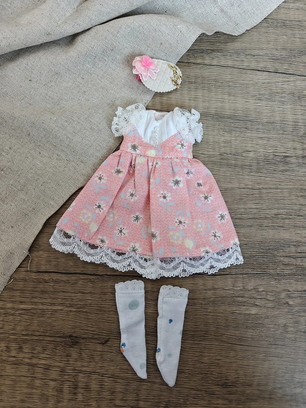 Blythe doll Clothes Multi Pink print dress clothes for blythe Doll Dress for Blythe Ymy Licca Azones Ob22 24 27 Doll Accessories
Blythe doll Clothes Multi Pink print dress clothes for blythe Doll Dress for Blythe Ymy Licca Azones Ob22 24 27 Doll Accessories