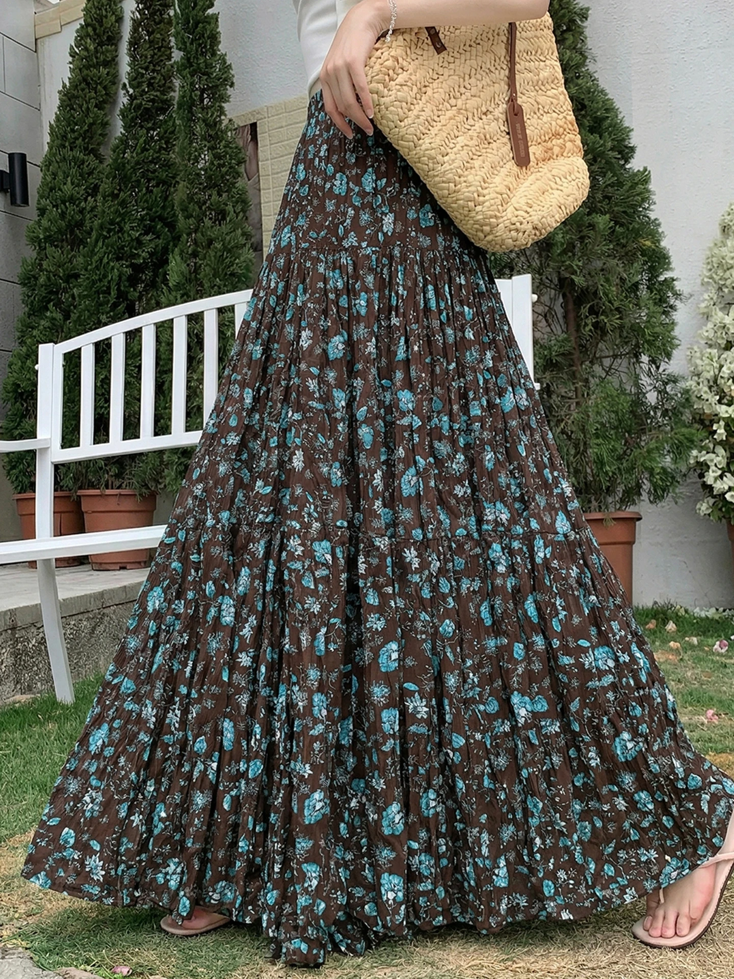 Retro Floral Pleated Half Skirt Women Summer Elegant Cake Skirt High Waist Drifting Slim Long Skirt Korean Style Comfortable ...
Retro Floral Pleated Half Skirt Women Summer Elegant Cake Skirt High Waist Drifting Slim Long Skirt Korean Style Comfortable ...