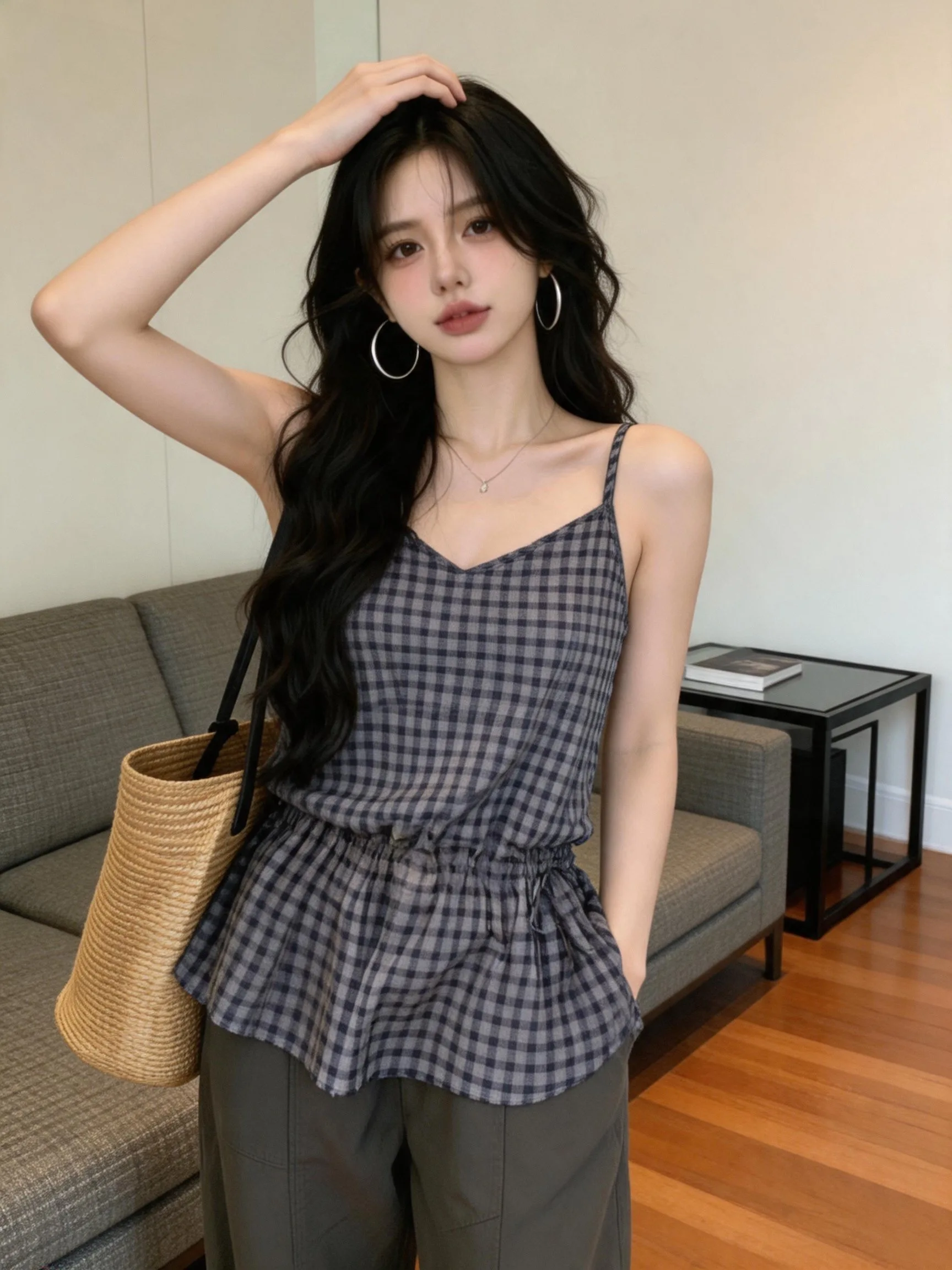 Sweet Spicy Girl Age Reduction Plaid Sleeveless Strap Women's Summer New Belted Waist Slimming V-neck Shoulder Exposure Top
Sweet Spicy Girl Age Reduction Plaid Sleeveless Strap Women's Summer New Belted Waist Slimming V-neck Shoulder Exposure Top