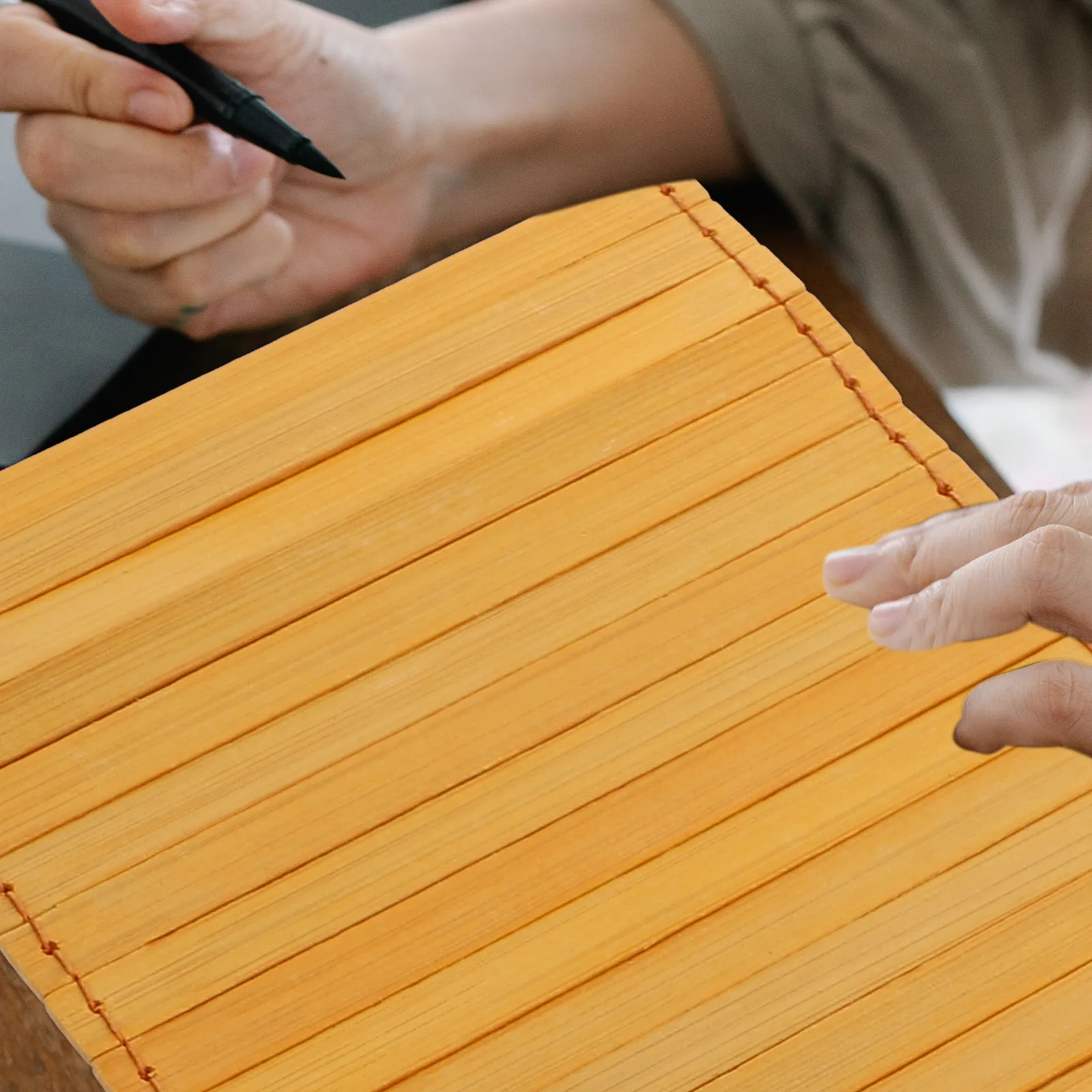 Bamboo Slips Book Retro Style DIY Accessory Blank Pad Decorative Prop for Writing Brush Watercolor Pen Oil Pen Highlighter Home
Bamboo Slips Book Retro Style DIY Accessory Blank Pad Decorative Prop for Writing Brush Watercolor Pen Oil Pen Highlighter Home