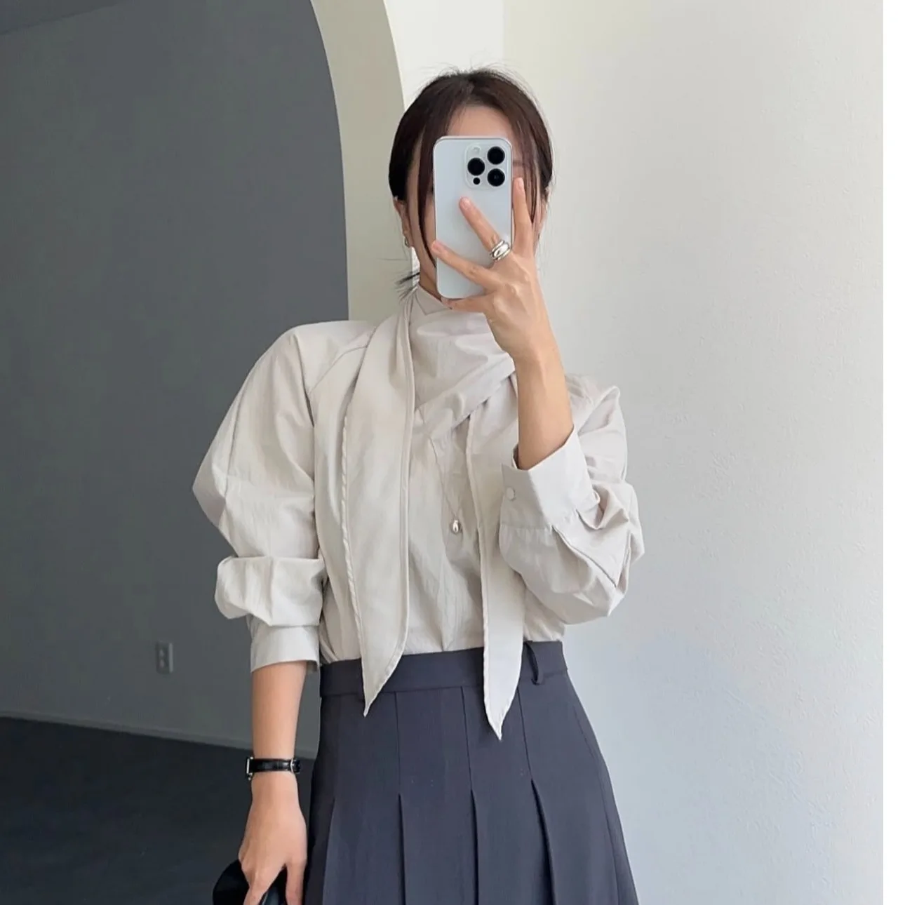 Elegant Korean Style Women's Shirt Summer 2026 Trendy Casual Design Breathable Long Sleeve Fashionable Knot Detail
Elegant Korean Style Women's Shirt Summer 2026 Trendy Casual Design Breathable Long Sleeve Fashionable Knot Detail