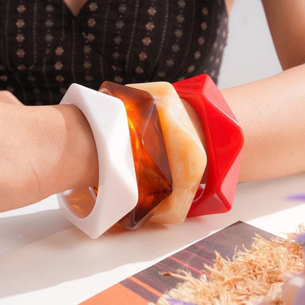 Bohemian Vintage Resin Bangle Europe American Style Smudging Irregular Wide Bracelet Jewelry Accessories Dopamine
Bohemian Vintage Resin Bangle Europe American Style Smudging Irregular Wide Bracelet Jewelry Accessories Dopamine