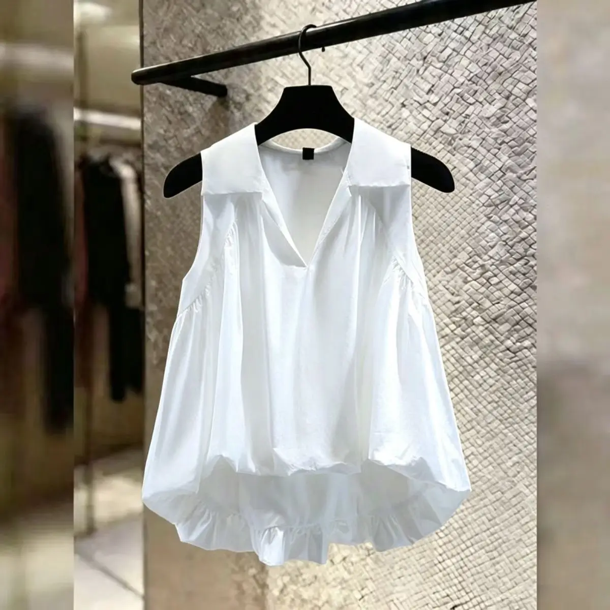 Fashionable Short Front Long Back Sleeveless Shirt Design Summer New Korean Style Women's Top Collar Non-deformable Mate...
Fashionable Short Front Long Back Sleeveless Shirt Design Summer New Korean Style Women's Top Collar Non-deformable Mate...