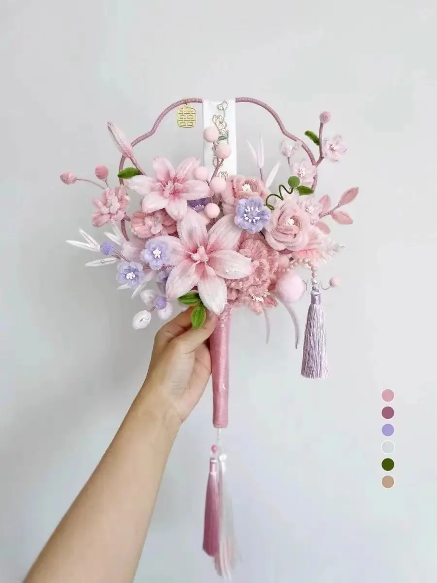 Bride's Wedding Fan Twisting Stick Flower Bundle Handmade DIY Material Pack Homemade Bridesmaid Handheld Flower Products for Gif
Bride's Wedding Fan Twisting Stick Flower Bundle Handmade DIY Material Pack Homemade Bridesmaid Handheld Flower Products for Gif